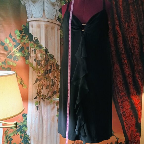 EUC: ONYX Nite 18W Black Ruffled Sleeveless Formal Dress - Picture 5 of 5